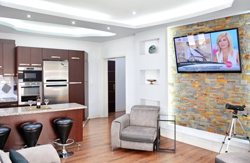 Palaio Faliro Condo | Luxury at its Best Beach Condo in Palaio Faliro for up to 4 people