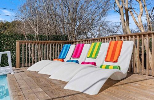 University Hills and Windsor Park House | Luxury Austin Getaway Pool Games and Fun for 12