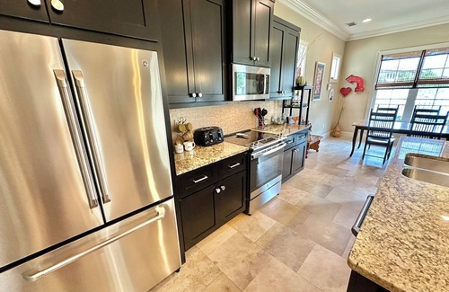 Villa Lago House | Luxury Awaits in Your Dream Getaway, Golf cart included! 1953VL