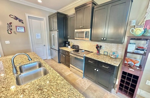 Villa Lago House | Luxury Awaits in Your Dream Getaway, Golf cart included! 1953VL