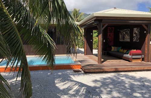 Temae House | Luxury Beach House Pool & Beach