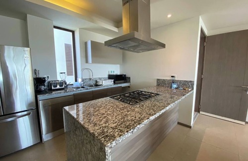 Playa Diamante Apartment | Luxury Beachfront Apartment in Acapulco Diamante - Unforgettable Stay!n