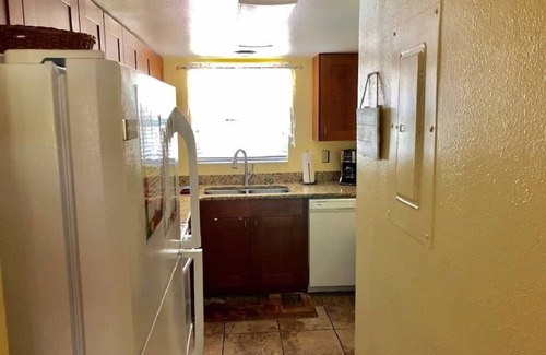 Holmes Beach Condo | Luxury Beachfront Condo with Elevator