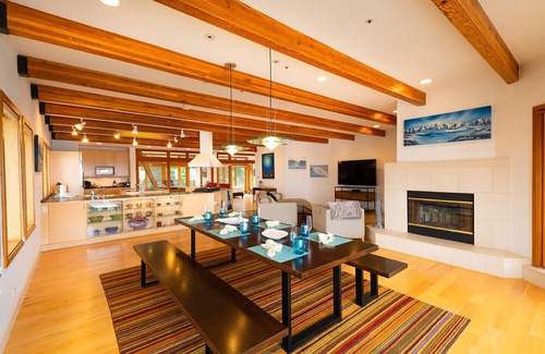 El Granada House | Luxury Beachfront Penthouse/Walk to the Beach, Restaurants, Entertainment