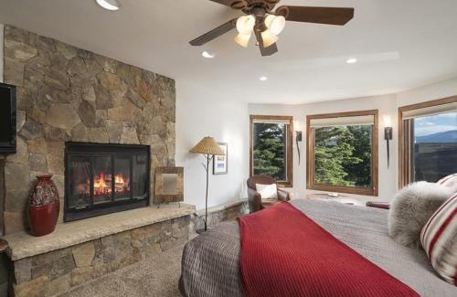 Corinthian Hills House | Luxury By The Lake