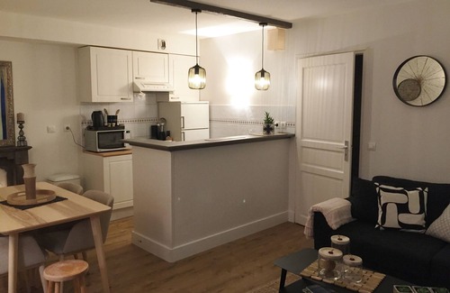 Mazarin Quarter Apartment | Luxury charm, terrace historic center Mazarin district with elevator