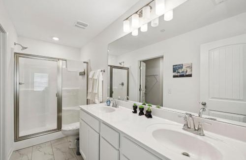 Spring Hill House | Luxury Comfortable 3br Home!