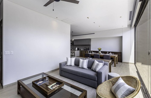 El Medano Ejidal Apartment | Luxury Condo at Paraiso Mall & Cabo Marina l 8 Pax