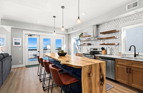 Canal Park Condo | Luxury Condo w/Beach Access | Dragestil 713-3