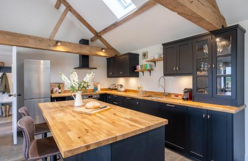 Swindon House | Luxury converted Barn, rural seclusion at foot of The Ridgeway, dog friendly
