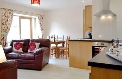 Carmarthen House | Luxury Converted Barn near Carmarthen - sleeps 4