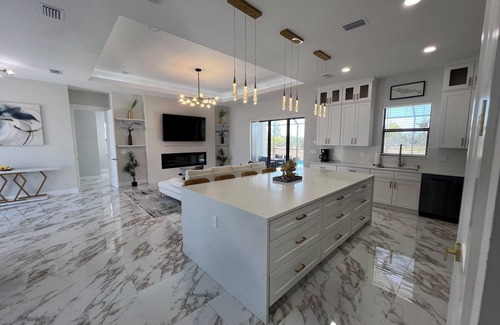 South Gulf Cove House | Luxury Corner