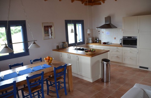 Foinikounta Villa | Luxury cosy villa, magic panorama view. Complete privacy.nInfinity pool 10x4m.