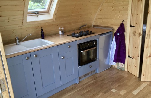 Rumburgh Cabin | Luxury Cosy Vineyard Eco Cabin: 'The Grape Escape' near Halesworth & Southwold