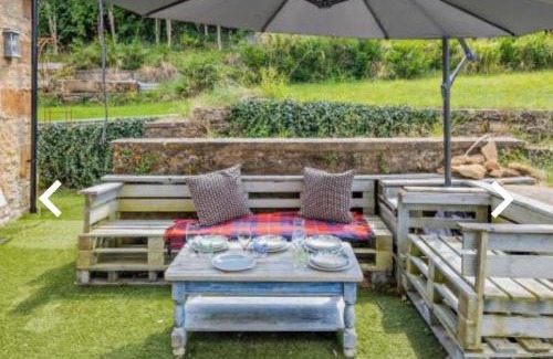 Chipping Norton House | Luxury Country Cottage With A View