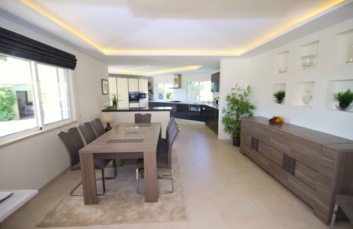 Vale do Lobo Villa | Luxury Detached Villa with Sea, Golf & Mountain Views. Private Pool & Garden