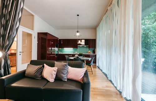 Gries Condo | Luxury Downtown Apartment with Garage