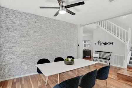 Flower Mound House | Luxury Escape Home with pool spa game room