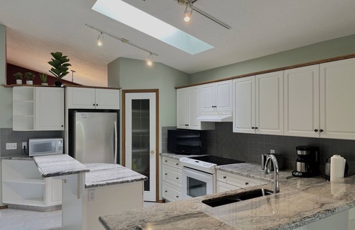 Arbour Lake House | Luxury Estate Bungalow in NW Calgary
