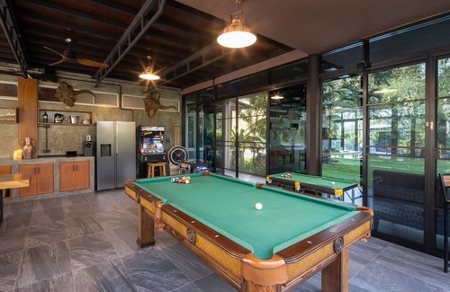 Nam Phrae House | Luxury Family Pool Villa (DaisyLand Villa) Chiang Mai