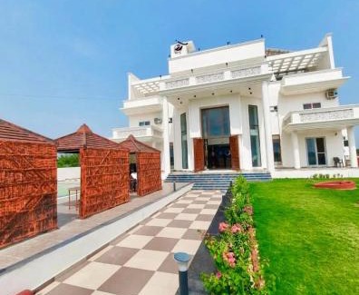 Sanganer House | luxury farmhouse 2