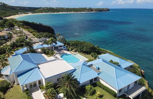 Nettle Bay Villa | Luxury Five bedroom estate with heated pool and gym