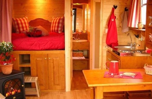 Vogue Cabin | Luxury gypsy caravan with private spa and unlimited access at Domaine Saint Cerice