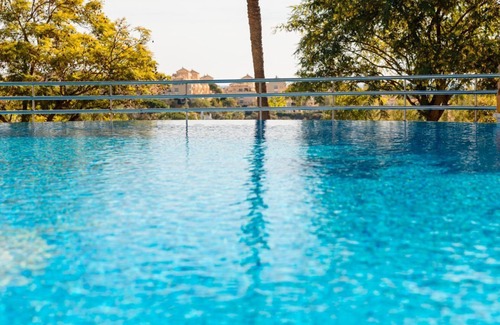 Elviria Apartment | Luxury holiday home with sea views in Elviria Hills