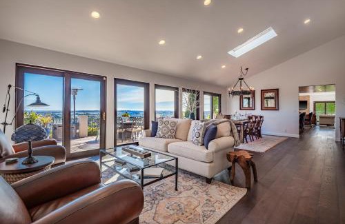Goleta House | Luxury Home Atop the Hills