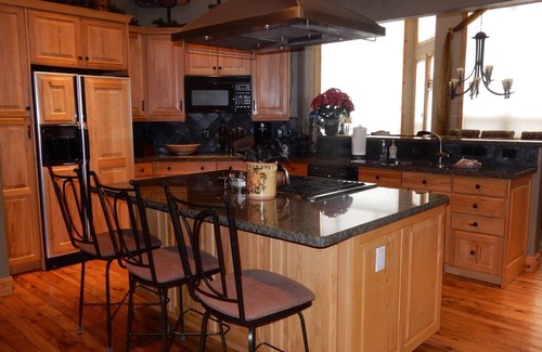 Warrior's Mark West House | Luxury Home, Family Friendly, 4900 Sq Foot, 6 BR Ski in/Out!