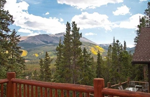 Warrior's Mark West House | Luxury Home, Family Friendly, 4900 Sq Foot, 6 BR Ski in/Out!