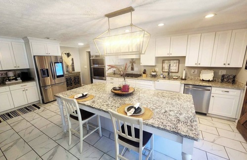 Starkville House | Luxury home, minutes from MSU campus