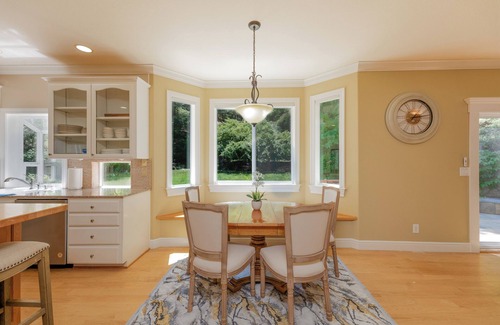 Ukiah House | Luxury Home walking distance to Downtown