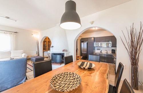 Voula Ski Chalet | Luxury Home with Jacuzzi and Spectacular Sea Views for 8 Guests