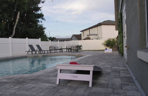 Buena Ventura Lakes House | Luxury Home with Pool & 6 Beds near Disney