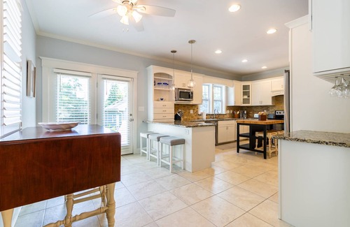 West Annapolis House | Luxury Home with Private Backyard, Parking and Easy Walk to Restaurants, Shops and Stadium