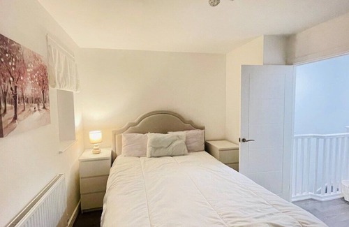 Aylestone House | Luxury House close to citycentre