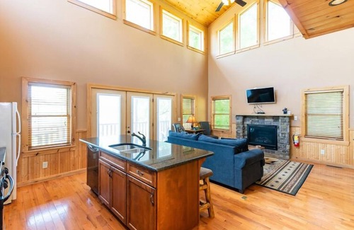 Vonore Cabin | Luxury Lakefront Cabin