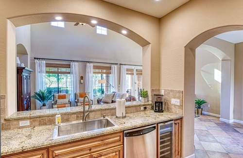 Talon Retreat House | Luxury living, private yard to golf course! Summer Rates!