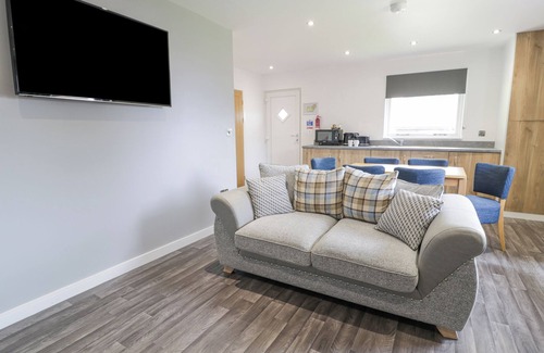 Dyserth Cottage | LUXURY LODGE 62, pet friendly, with pool in Dyserth