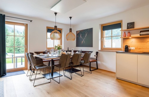 Donnersbachwald Ski Chalet | Luxury lodge with Finnish sauna and hot tub