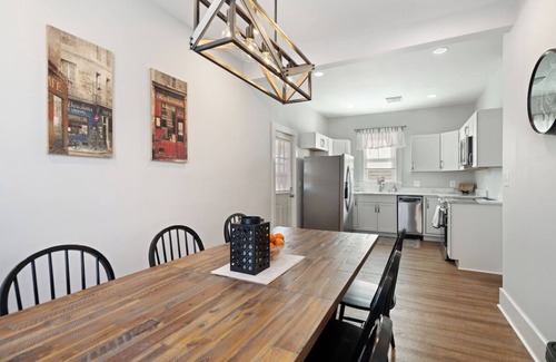 Luray Apartment | Luxury Loft at Luray - Mins to Main St & Caverns!