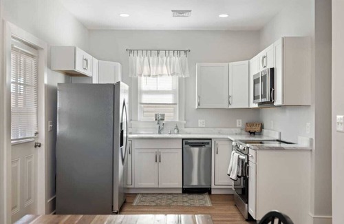 Luray Apartment | Luxury Loft at Luray - Mins to Main St & Caverns!