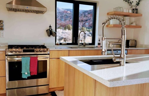 Moab South Valley House | Luxury Moab Retreat—Stunning Views Private Trails