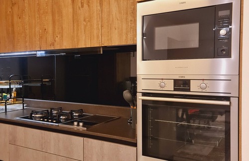 Kilimani Apartment | Luxury Modern 3bdr with a pool and gym