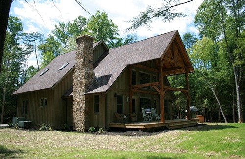Hico House | Luxury Mountain Cabin on Meadow River Canyon - Near New River Gorge