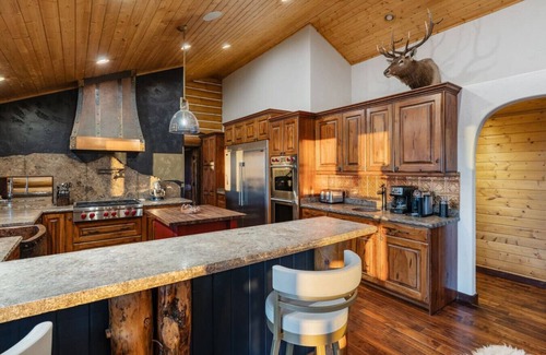 Silver Summit Cabin | Luxury Mountain Living | 15mi to Park City, UT