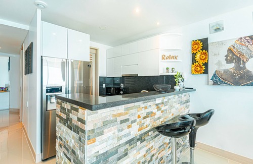 Bocagrande Condo | Luxury Oceanfront Oasis Retreat! Relax, Play, Live, Enjoy