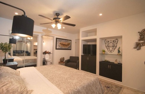 Centro Playas Apartment | Luxury Oceanfront in Rosarito w/ Pool + Jacuzzi
