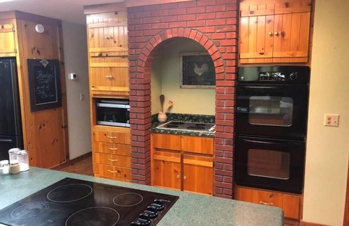 Donalsonville House | Luxury on Lake Seminole, Relaxing Getaway, Private Dock, Gorgeous Sunsets, Canoe
